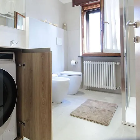 House Angy بيت للعطل Ponte nellʼAlpi